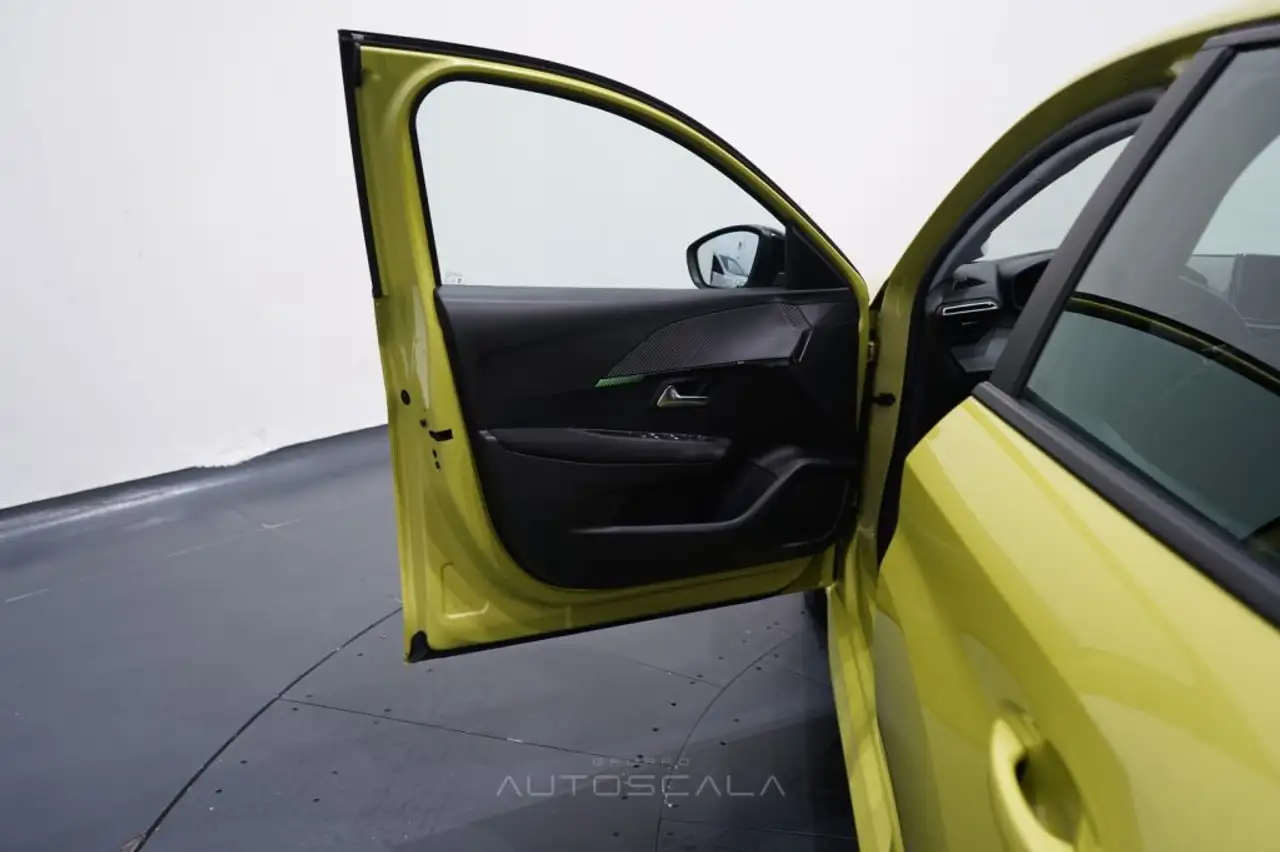 Peugeot 208 9